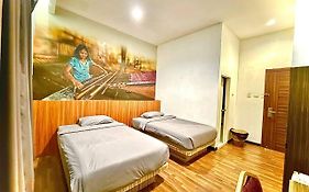 Ladja Hotel Sintang